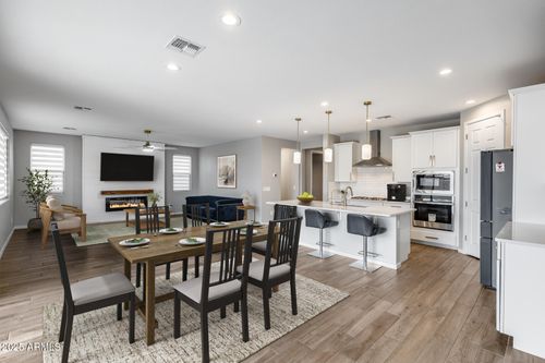 17635 W Red Fox Rd, Surprise, AZ, 85387-7189 | Card Image