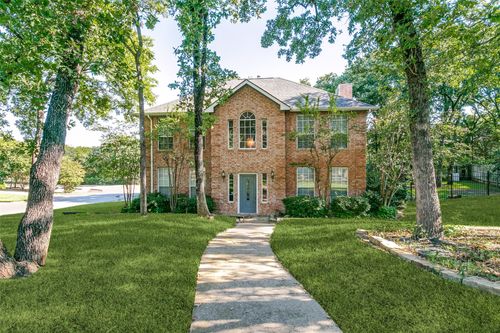 2930 Willow Creek Dr, Grapevine, TX, 76051-2656 | Card Image