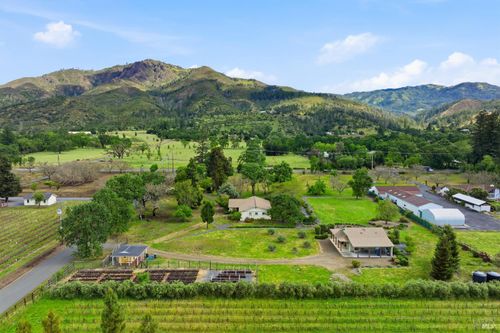 100 Lawndale Rd, Kenwood, CA, 95452-9041 | Card Image