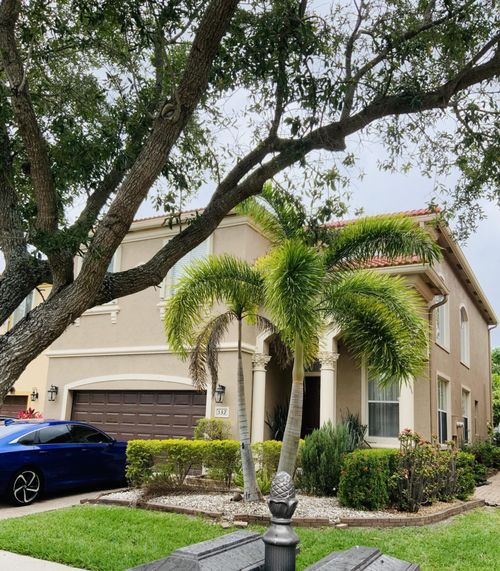 532 Gazetta Way, West Palm Beach, FL, 33413-1054 | Card Image