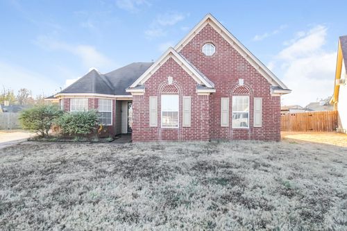 4611 Chadwell Cv, Millington, TN, 38053-8178 | Card Image