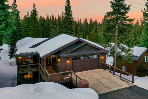 10935 Skislope Way, Truckee, CA, 96161-6613 | Card Image