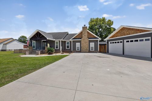 190 Willow Lake Cir, Guntersville, AL, 35976-8924 | Card Image
