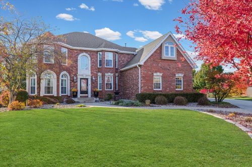 1 Windsong Way, Bloomington, IL, 61704-8351 | Card Image