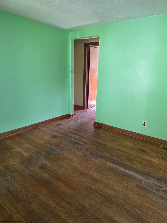 112 Center St, House other with 3 bedrooms, 1 bathrooms and 3 parking in Kingwood WV | Image 4