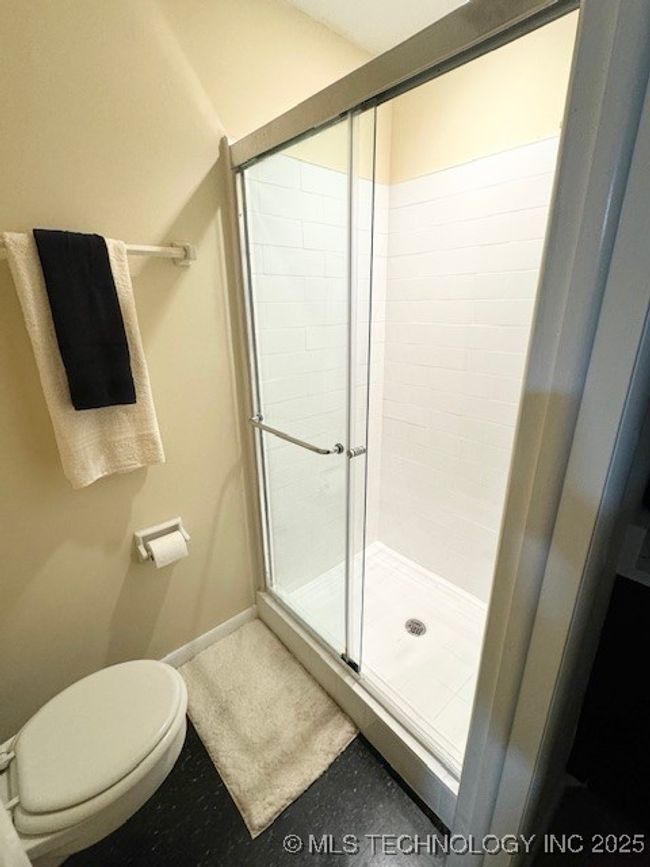 APT-11 - 1107 E 45 Th Pl, Condo with 2 bedrooms, 2 bathrooms and null parking in Tulsa OK | Image 32