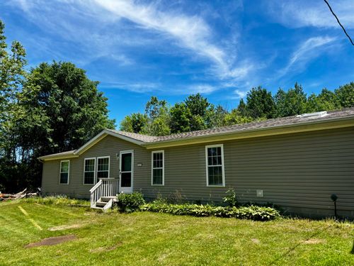 1281 64th St, Fennville, MI, 49408-9737 | Card Image