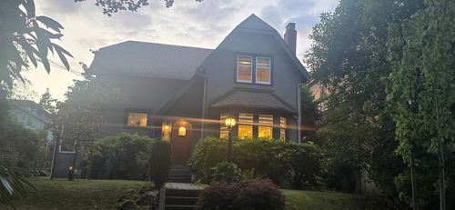 407 St George St, New Westminster, BC, V3L1L1 | Card Image