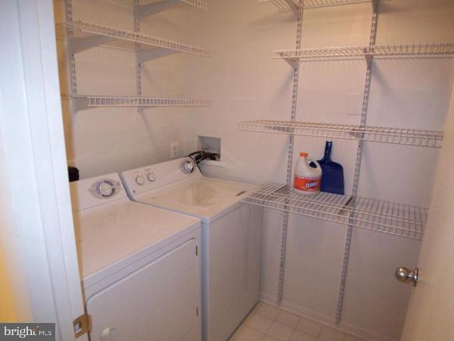 11655C-GL - 11655 Gas Light Ct, Condo with 2 bedrooms, 1 bathrooms and null parking in RESTON VA | Image 8