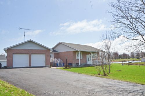 11708 Breezewood Avenue S, South Dundas, ON, K0C1X0 | Card Image
