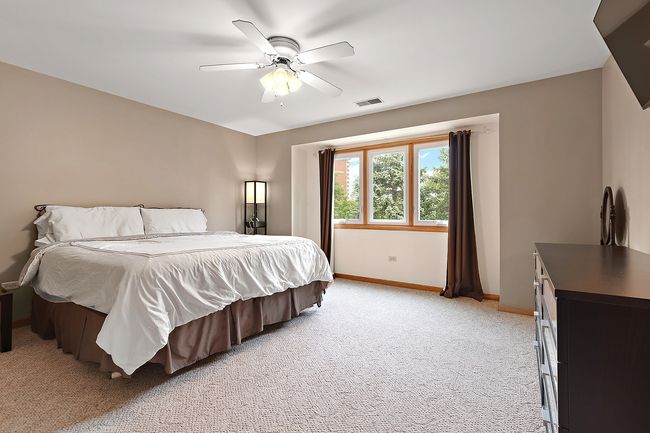7706 Northfield Ln, Townhouse with 2 bedrooms, 4 bathrooms and 2 parking in Tinley Park IL | Image 17