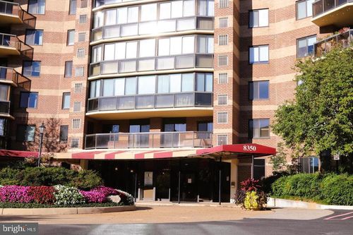 825-8350 Greensboro Dr, MCLEAN, VA, 22102-3510 | Card Image