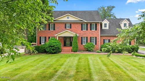 223 Colony Dr, Bristol, TN, 37620-7216 | Card Image