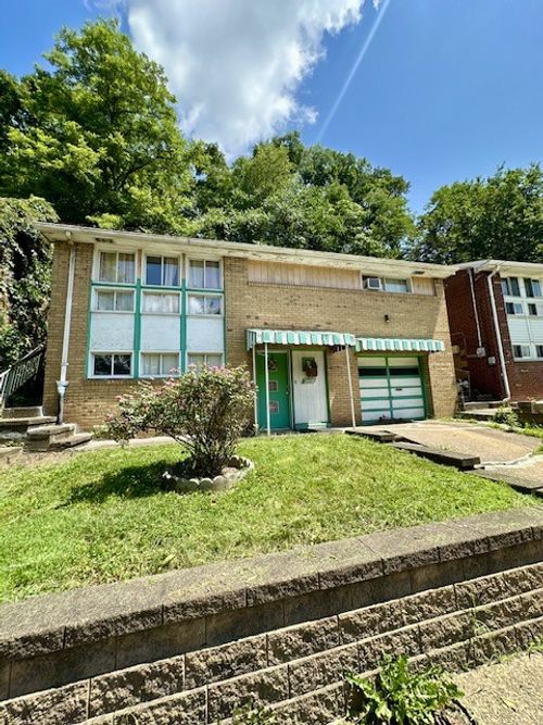 2691 Woodstock Ave, Pittsburgh, PA, 15218-2258 | Card Image
