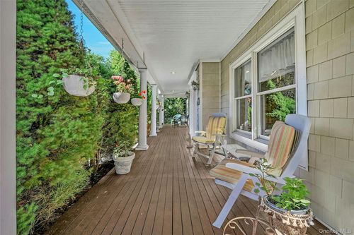 815 Uhl Ln, Orient, NY, 11957-1395 | Card Image