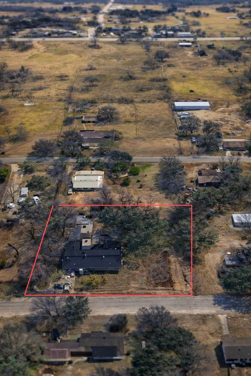 809 Stuckert Dr, Burleson, TX, 76028-6810 | Card Image