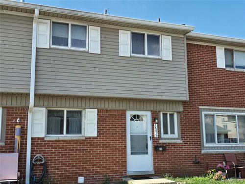 28928 Manchester St, Westland, MI, 48185-1836 | Card Image