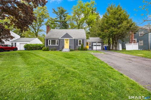 690 Forest St, East Hartford, CT, 06118-2070 | Card Image