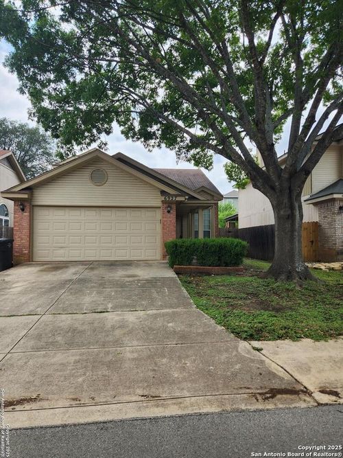6927 Quail Br, San Antonio, TX, 78250-4665 | Card Image