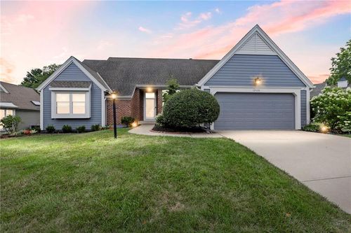 12428 Cambridge Cir, Leawood, KS, 66209-1375 | Card Image