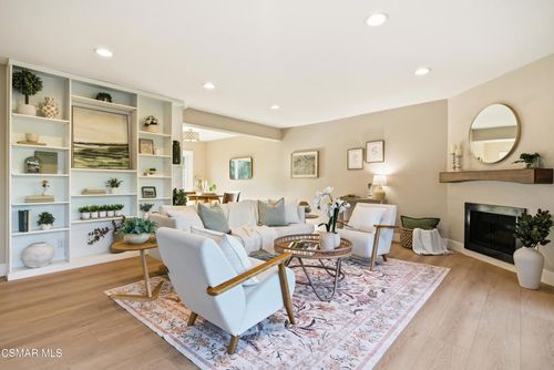 757 Warwick Ave, Thousand Oaks, CA, 91360-3728 | Card Image