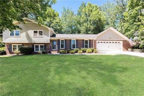 2505 Riverglenn Cir, Dunwoody, GA, 30338-5944 | Card Image