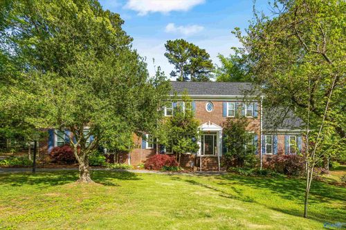 2928 Madrey Ln Se, Owens Cross Roads, AL, 35763-8428 | Card Image