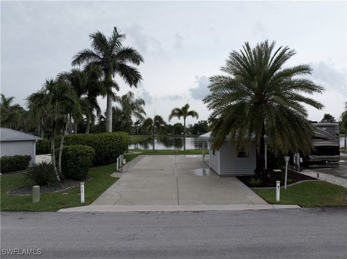 5701 Cypresswoods Resort Dr, FORT MYERS, FL, 33905 | Card Image