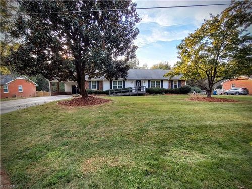 4704 Chesterton Dr, Greensboro, NC, 27406-9719 | Card Image