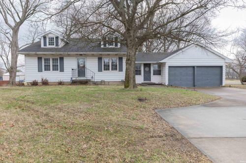 8023 N Green River Rd, Evansville, IN, 47725-7401 | Card Image
