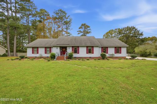 703 Alton St, Elizabeth City, NC, 27909-9050 | Card Image