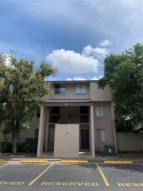 a-7501 Presley Place, TAMPA, FL, 33617 | Card Image