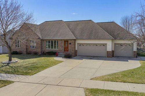 35 Harrison Ln, Reedsburg, WI, 53959-2500 | Card Image
