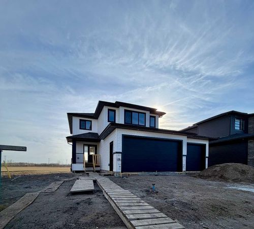 7121 85 St, Grande Prairie, AB, T8X0N8 | Card Image