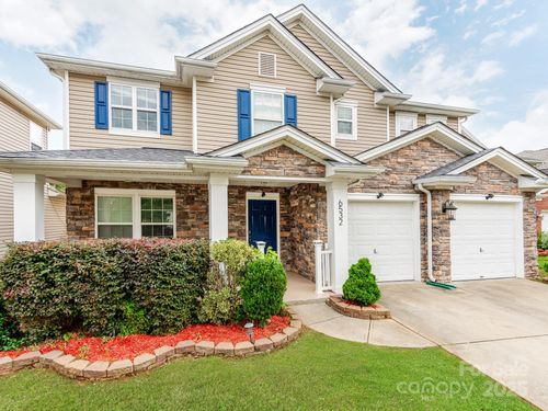 6532 Prosperity Commons Dr, Charlotte, NC, 28269-2326 | Card Image