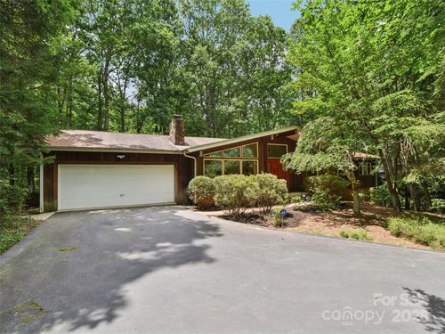 105 Sunningdale Dr, Flat Rock, NC, 28731-9567 | Card Image