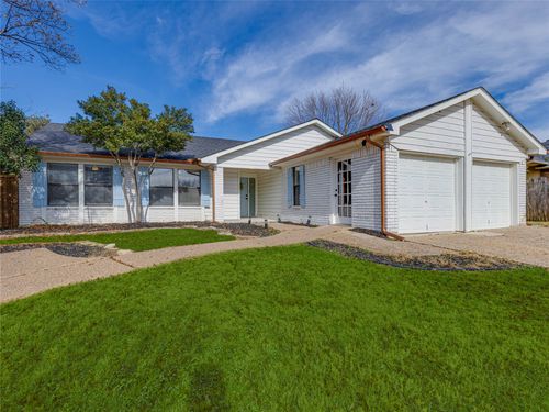 6705 Parkwood Dr, North Richland Hills, TX, 76182-7645 | Card Image