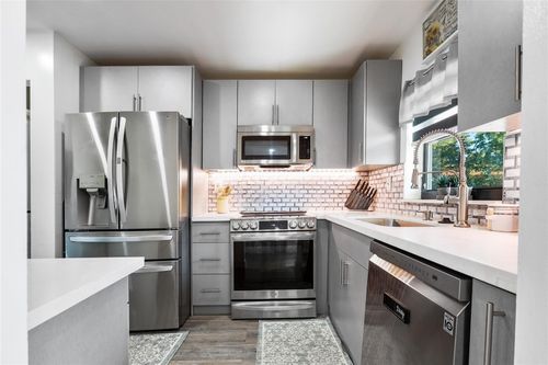 307-10123 Sunrise Lakes Blvd, Sunrise, FL, 33322-5843 | Card Image