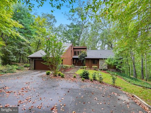 2507 Hollybrook Pl, OAKTON, VA, 22124-1005 | Card Image