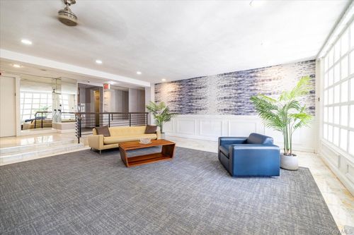 apt-1e-22 N Forest Ave, Rockville Centre, NY, 11570-5407 | Card Image