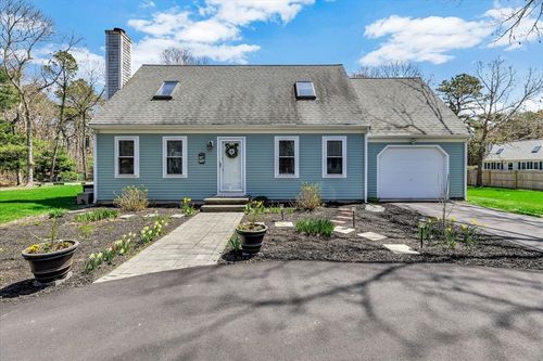 12 Drew Ln, Mashpee, MA, 02649-6214 | Card Image