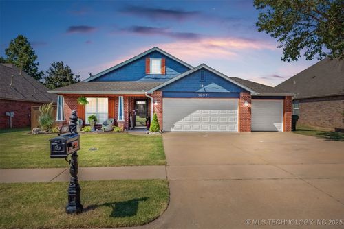 11607 105th St, Owasso, OK, 74055-6656 | Card Image