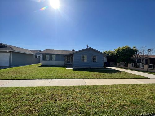 8031 San Huerta Cir, Buena Park, CA, 90620-2946 | Card Image