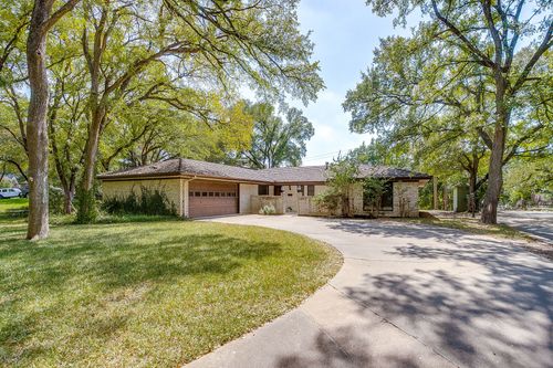 8605 Marys Creek Dr, Benbrook, TX, 76116-7625 | Card Image