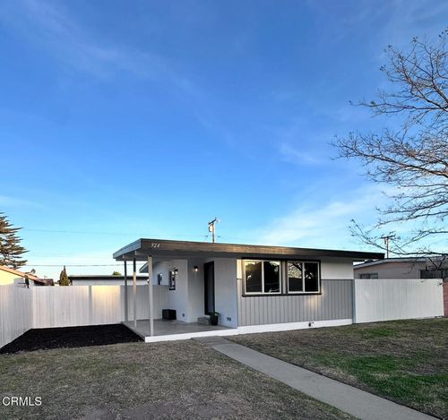 924 Piedmont St, Oxnard, CA, 93035-1538 | Card Image