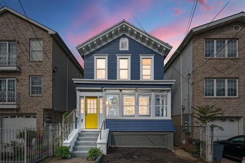 114 Oak St, Jersey City, NJ, 07304-2248 | Card Image