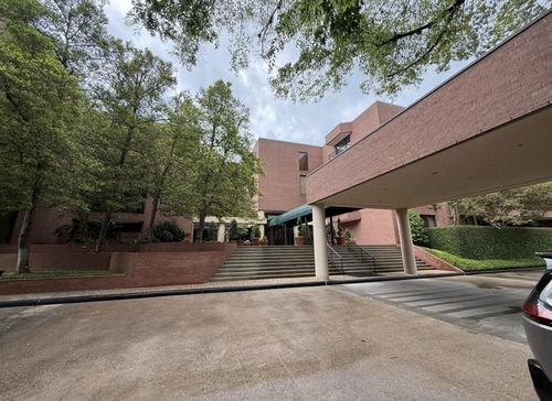 412-9333 Memorial Dr, Houston, TX, 77024-5740 | Card Image