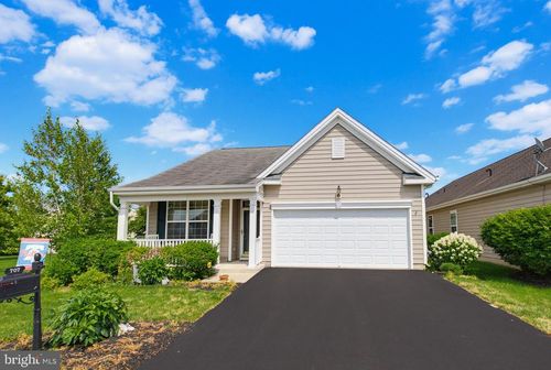 707 Thoreau Dr, MOUNT JOY, PA, 17552-7254 | Card Image