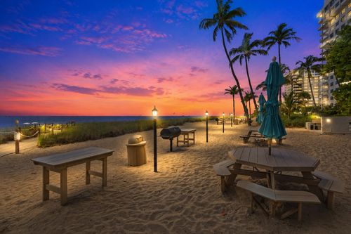517-5100 N Ocean Blvd, Lauderdale By The Sea, FL, 33308-3036 | Card Image