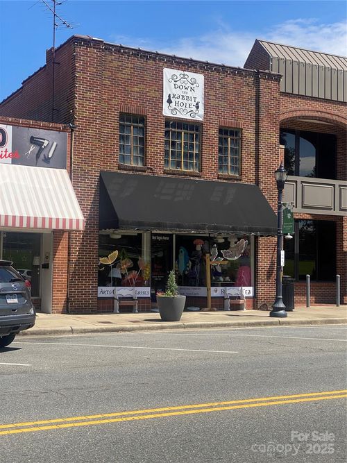 134 W Virginia Ave, Bessemer City, NC, 28016-2373 | Card Image